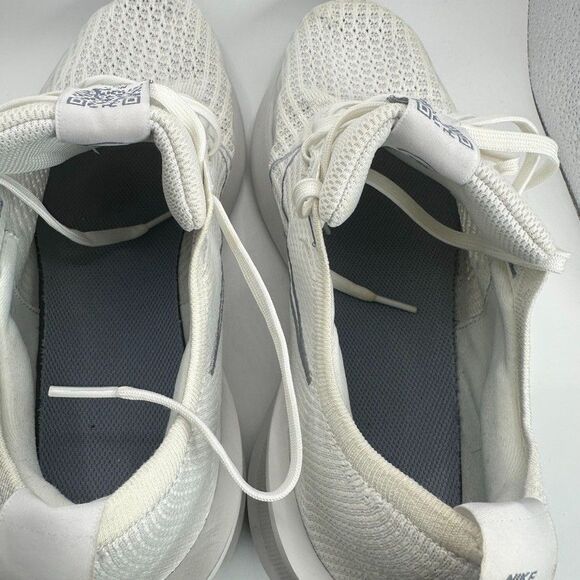 Nike Interact Run SE Shoes Mens  Size 10 White Photon Dust Black Metallic Silver main image 8